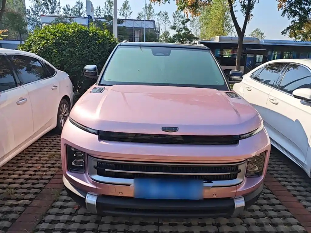 Фото 3 - Geely ICON