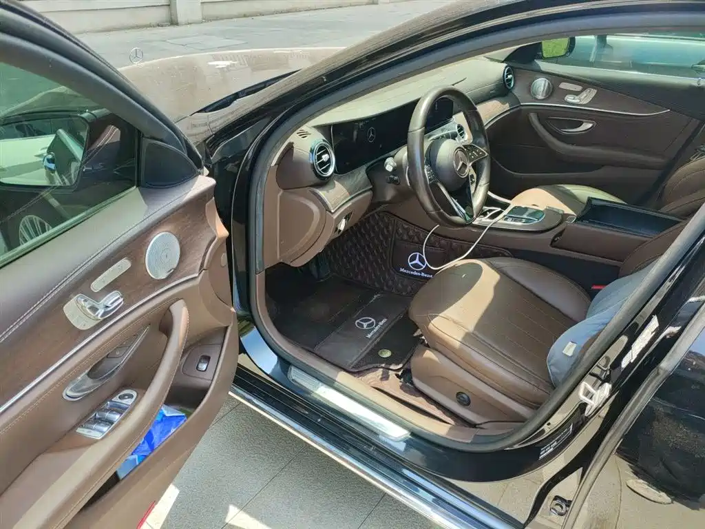 Mercedes-Benz E-Class 2021 E 300 L Luxury фото 13