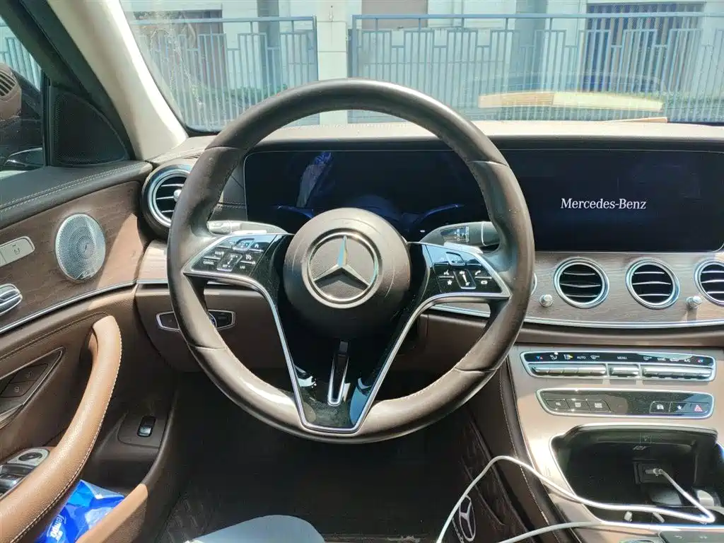 Mercedes-Benz E-Class 2021 E 300 L Luxury фото 3