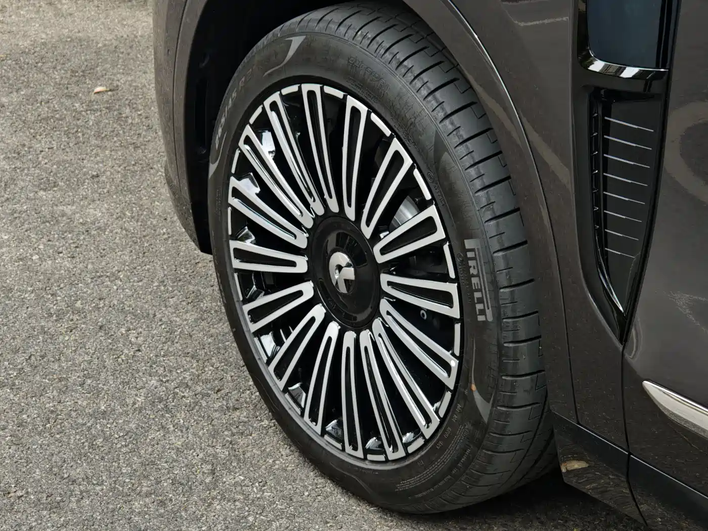 NIO ES8 2025 Model 6-Seat Executive Luxury Edition фото 20