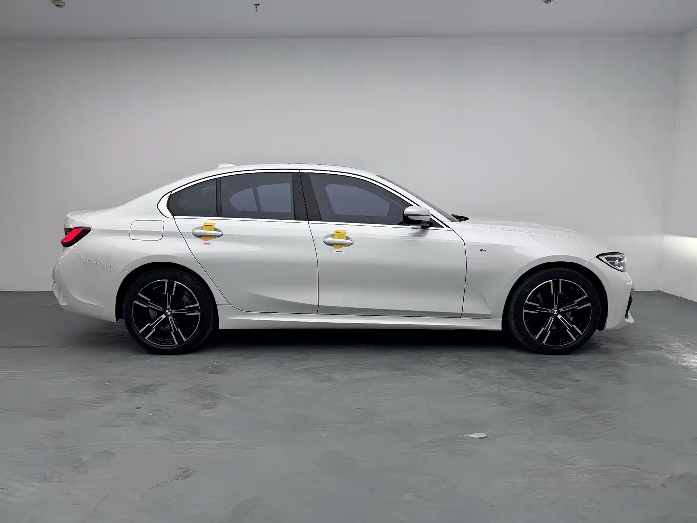 BMW 3 Series 2022 325i M Sport Package фото 9