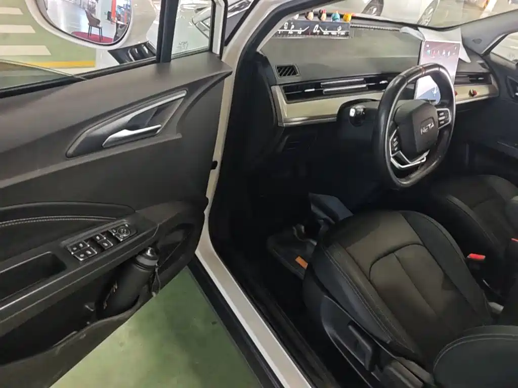 Nezha Auto Nezha V 2022 2021 Long Range Entertainment Upgrade