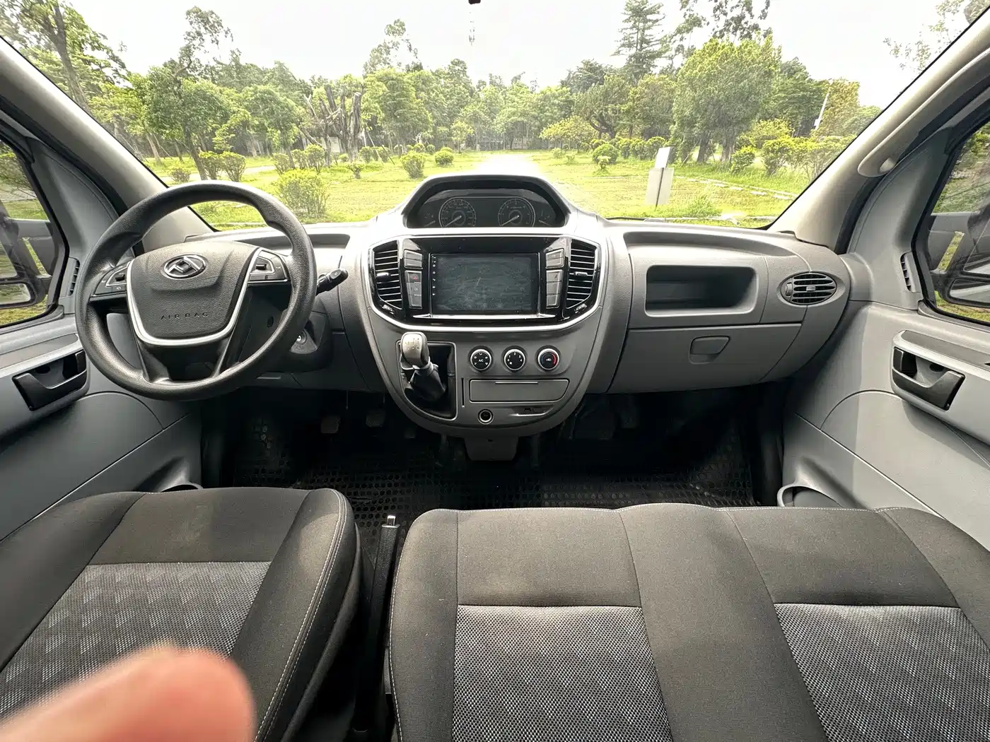 SAIC Maxus Xintu V80 2024 2023 2.0T PLUS Manual All-round King Short Wheelbase Medium Roof 7/8/9-seater