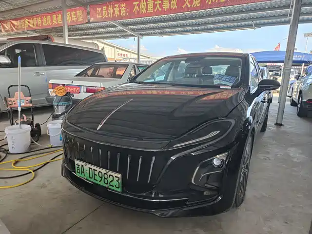 Hongqi E-QM5 2022 431km Charging Enjoyment Edition