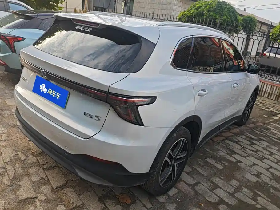MG ES5 2025 2025 515plus RWD Version