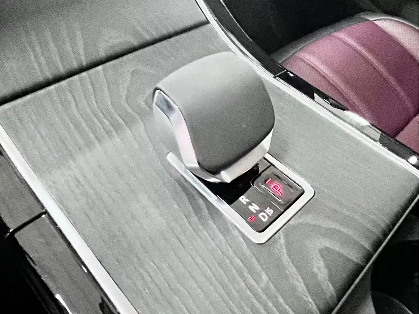Land Rover Range Rover Evoque 2024 Range Rover Evoque L 249PS Light Master Edition фото 9