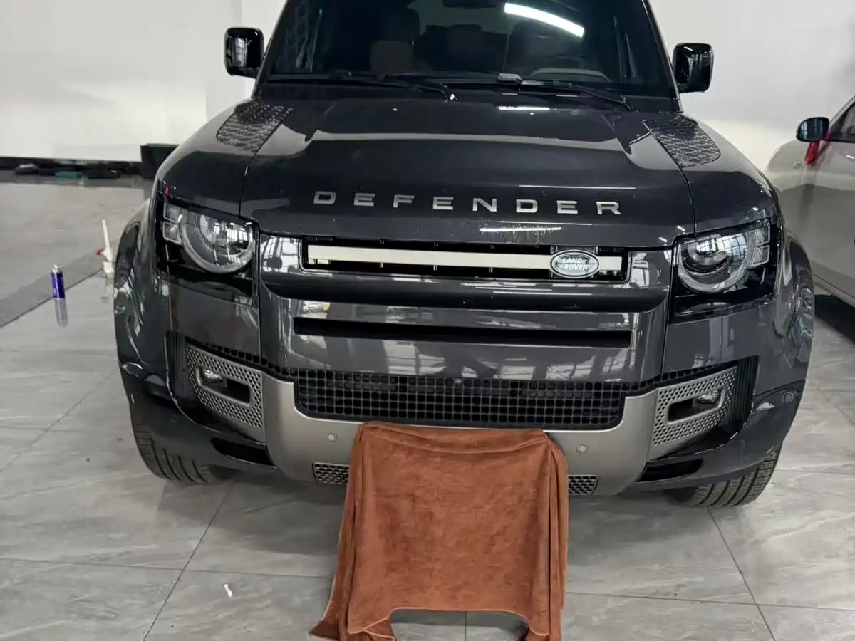 Land Rover Defender 2025 110 3.0T P400 X