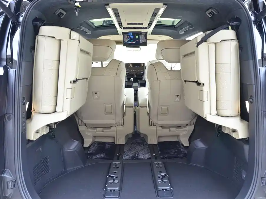 Toyota Vellfire 2025 Crown Hybrid 2.5L Ink Gold Edition фото 17