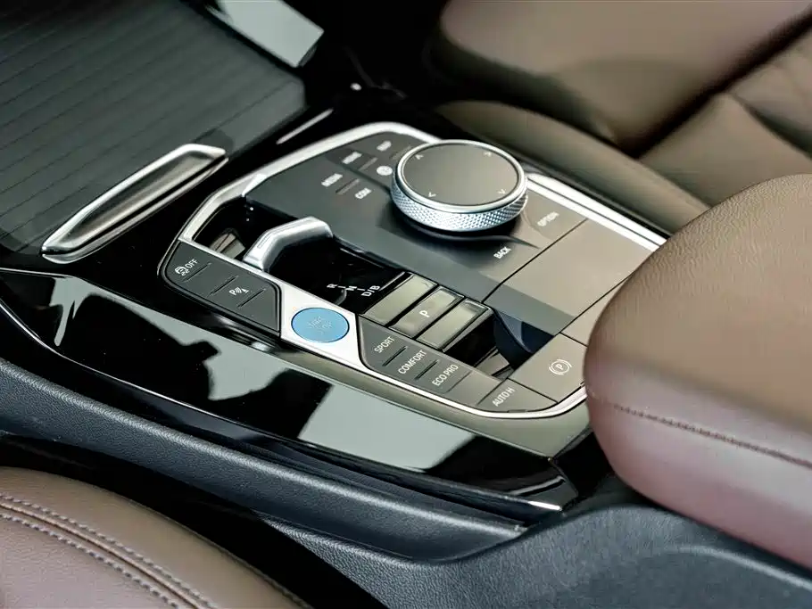 BMW iX3 2024 2023 Leading Type