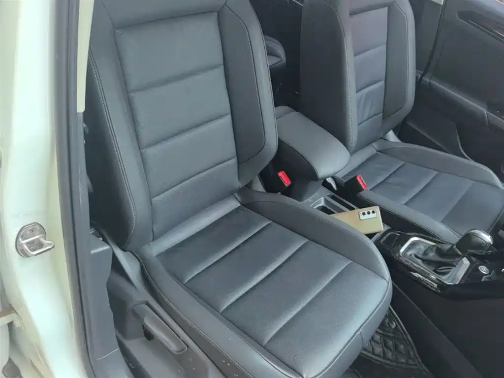 Volkswagen T-ROC 2021 Facelift 280TSI DSG 2WD Comfort Smart Connect Edition фото 25