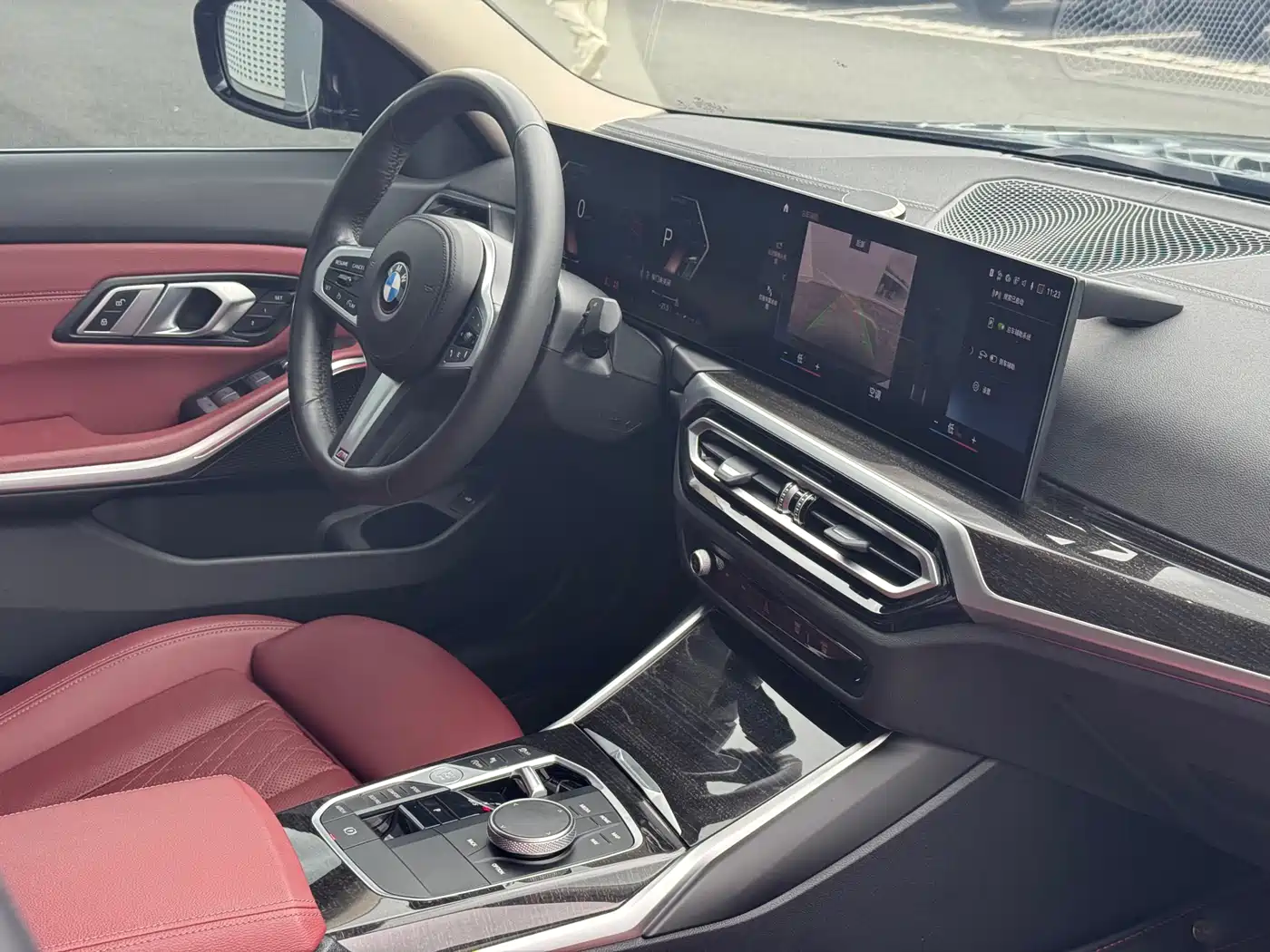 BMW 3 Series 2024 325Li M Sport Package фото 11