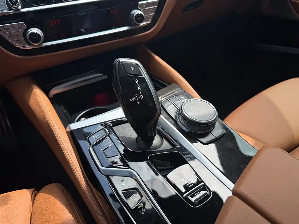 BMW 6 Series GT 2021 630i M Sport Package фото 23