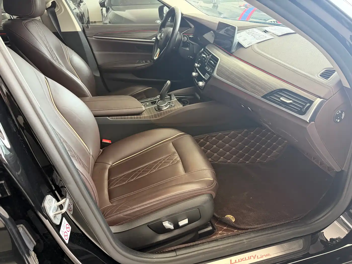 BMW 5 Series New Energy 2020 530Le Range Upgrade Luxury Package фото 9