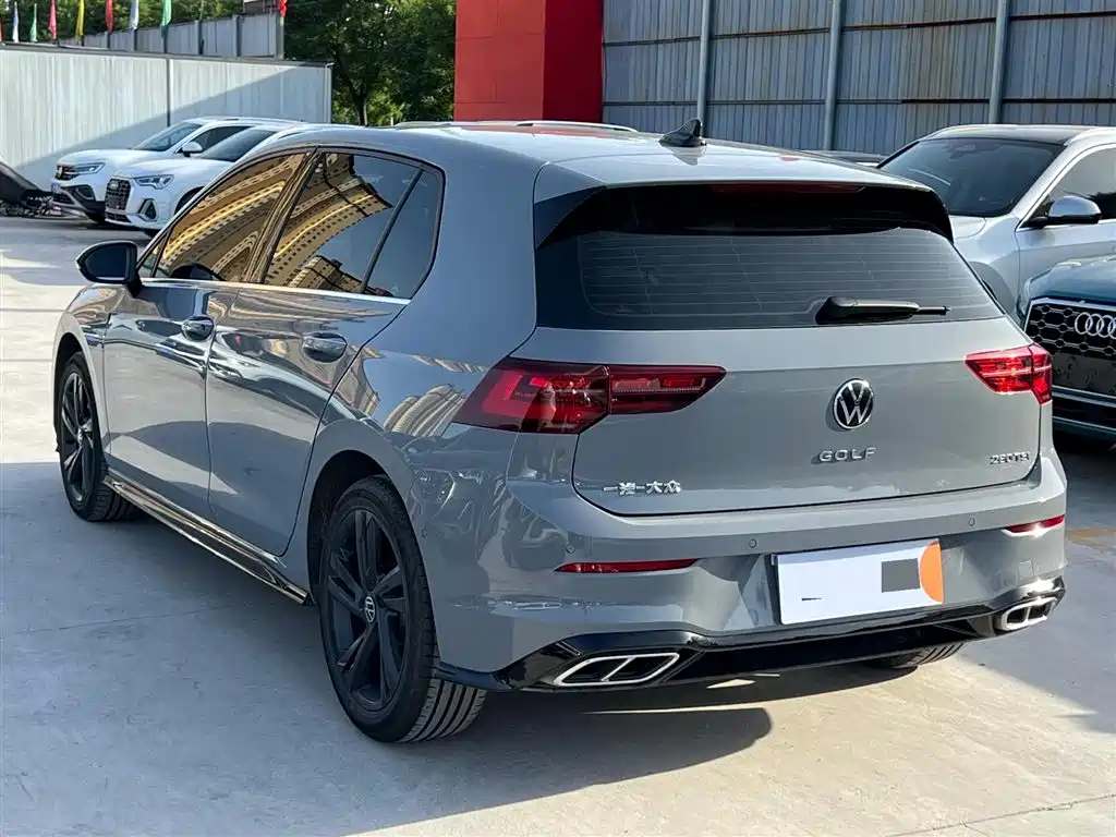 Volkswagen Golf 2023 280TSI DSG R-Line Lite фото 6
