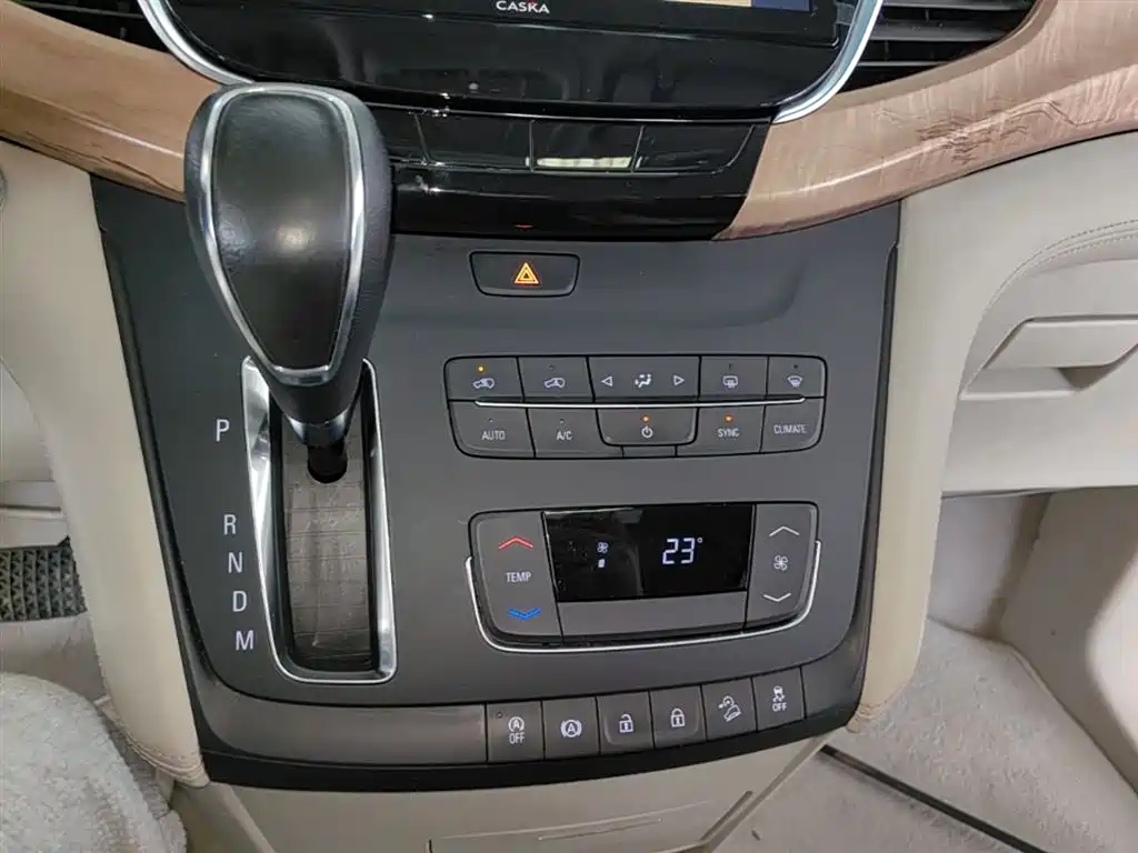 Buick GL8 2017 ES 28T Comfort Type China V фото 13