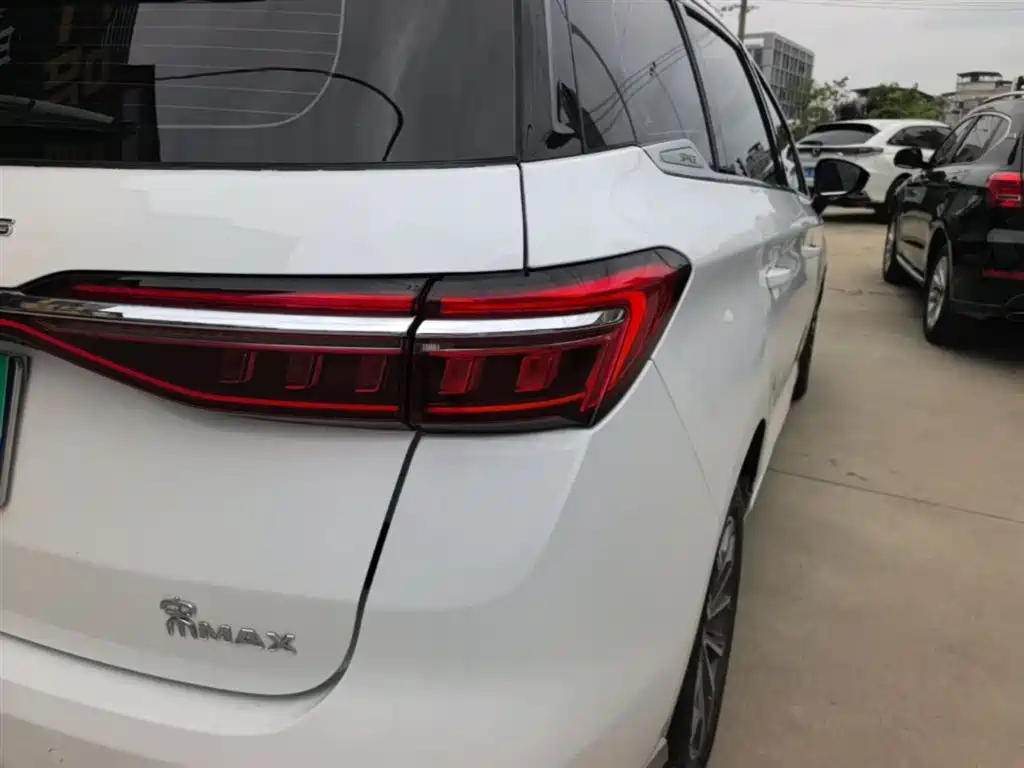 BYD Song MAX 2021 Upgrade 1.5T Automatic Luxury Edition 6-Seater фото 8