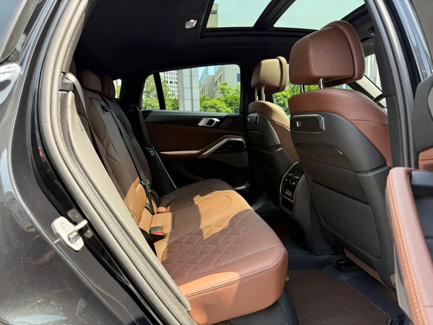 BMW X6 2023 xDrive40i Premium M Sport Package фото 12