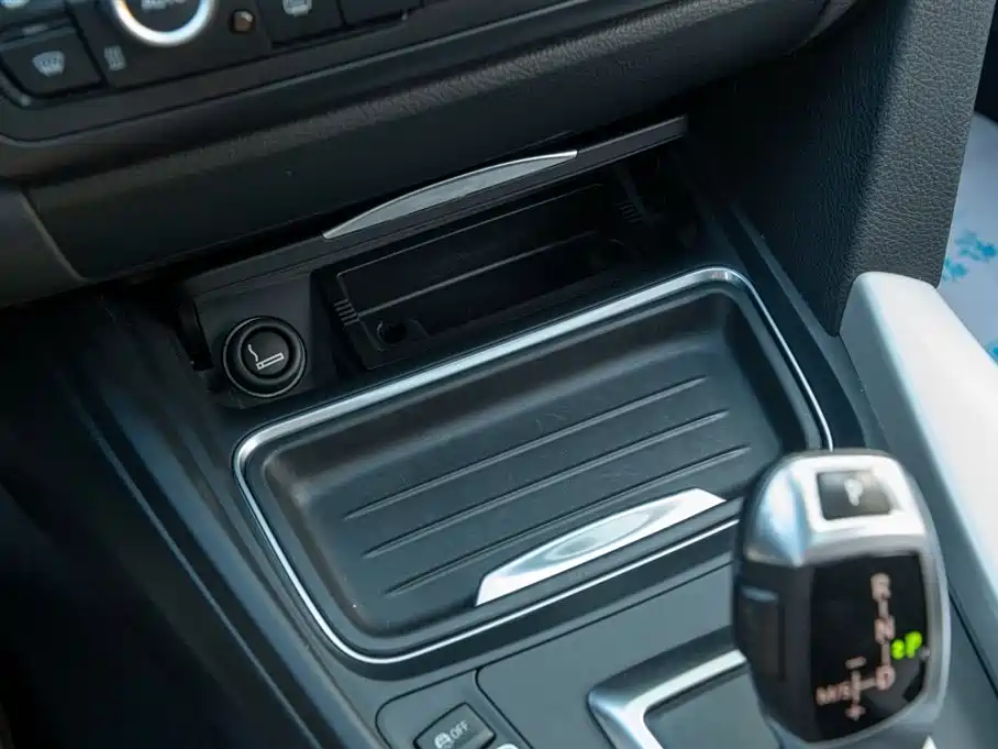 BMW 3 Series 2014 320i Fashion фото 31