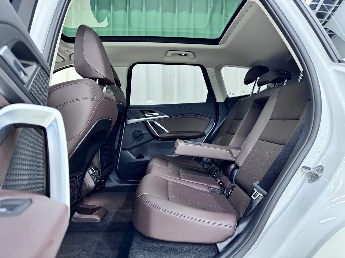 BMW iX1 2023 eDrive25L M Sport Package фото 6