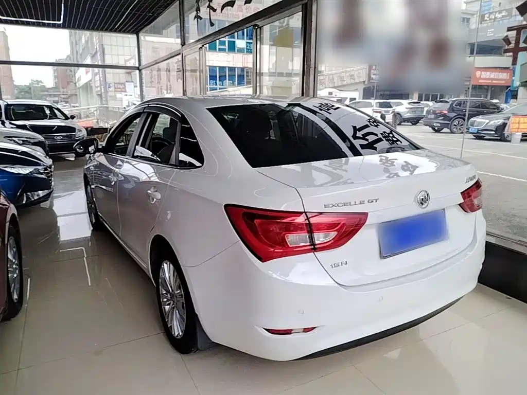 Buick Excelle 2016 15N Automatic Elite фото 5