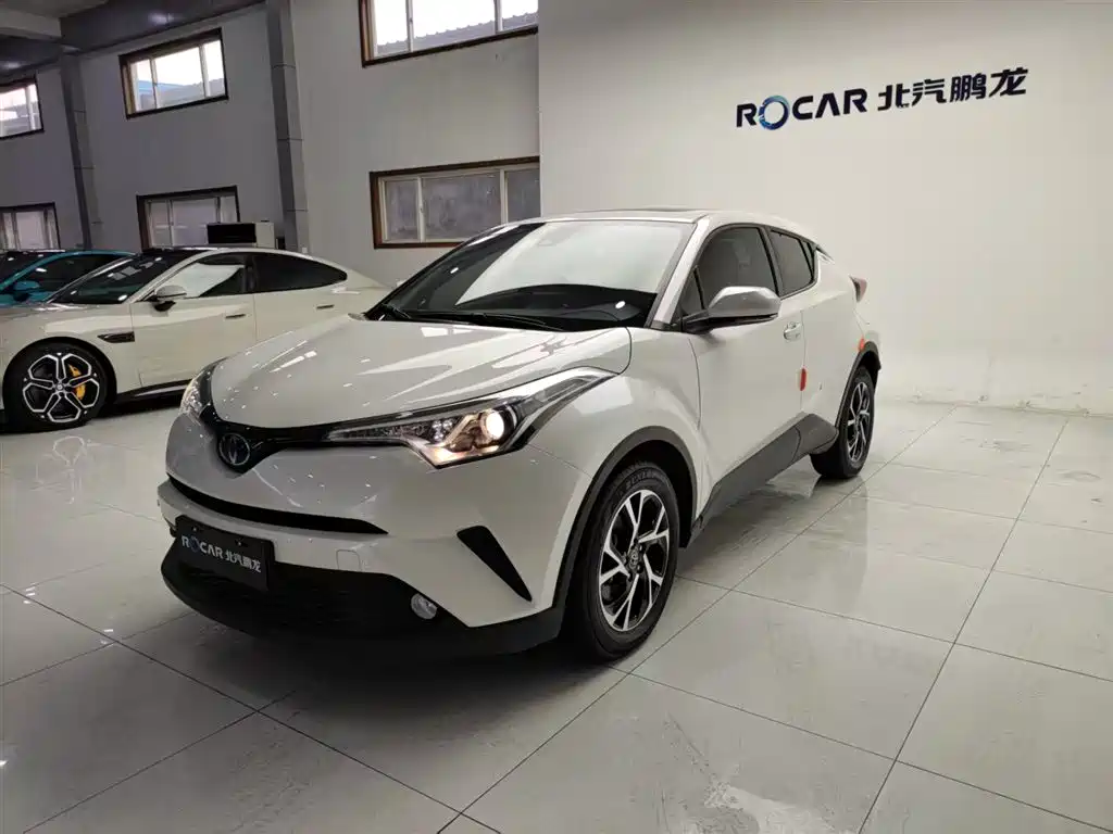 Toyota C-HR 2020 Model 2.0L Leading фото 14