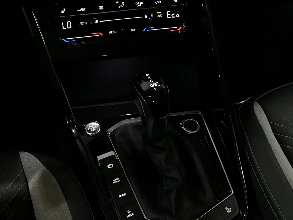 Volkswagen Tayron GTE Plug-in Hybrid 2020 Model 1.4T Luxury фото 13