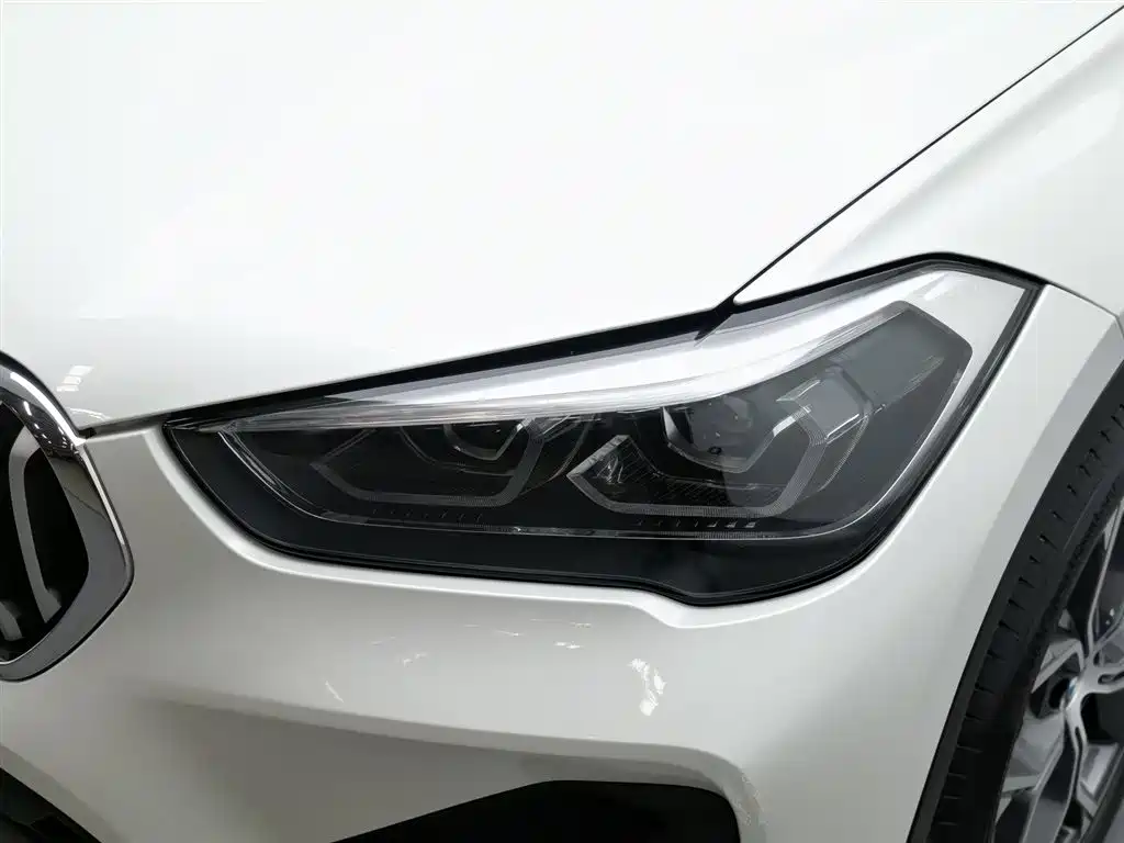 BMW X1 2021 sDrive20Li Exclusive фото 7