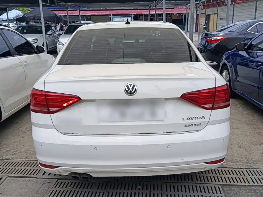 Фото 6 - Volkswagen Lavida