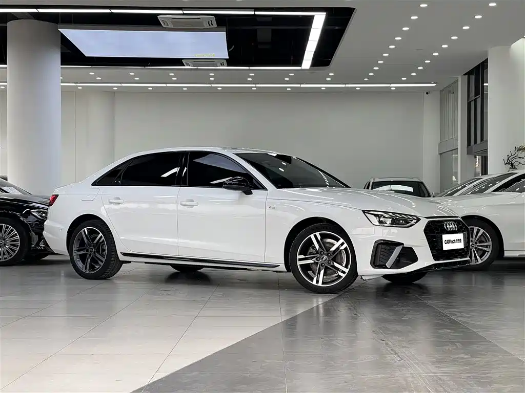 Audi A4L 2022 40 TFSI Luxury Dynamic фото 3