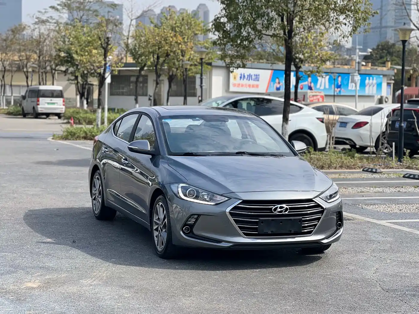 Hyundai Elantra 2016 Model 1.6L Automatic Smart Elite фото 3
