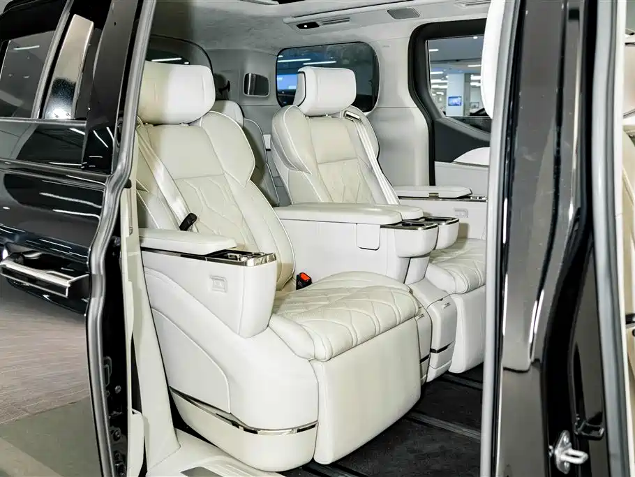 Volvo EM90 2025 2025 Ultra Six-Seater