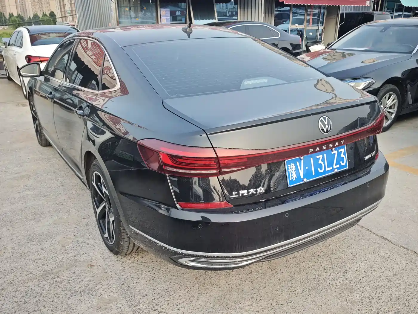 Volkswagen Passat 2025 Outstanding 380TSI Dragon Soaring Edition фото 9