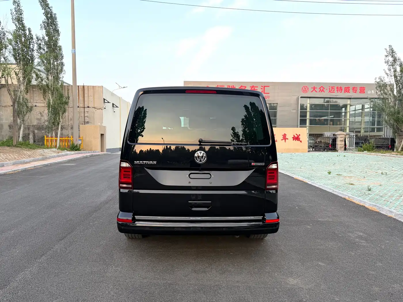 Volkswagen Multivan 2019 2.0TSI 4WD Premium 7-seater фото 6