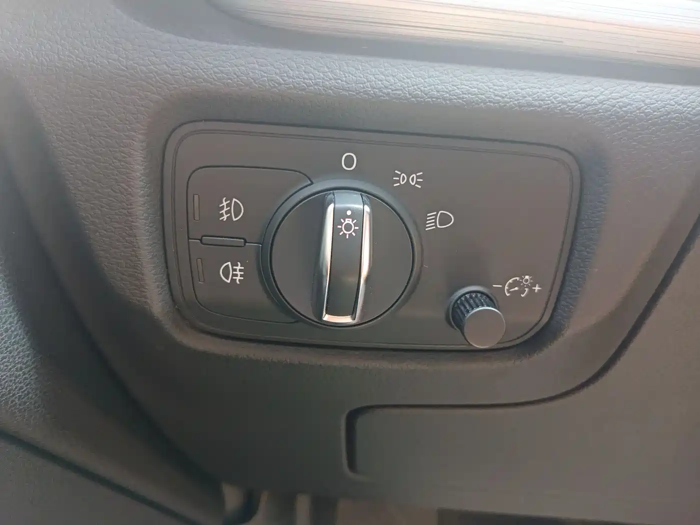 Audi A3 2016 Limousine 35 TFSI Leadership фото 21