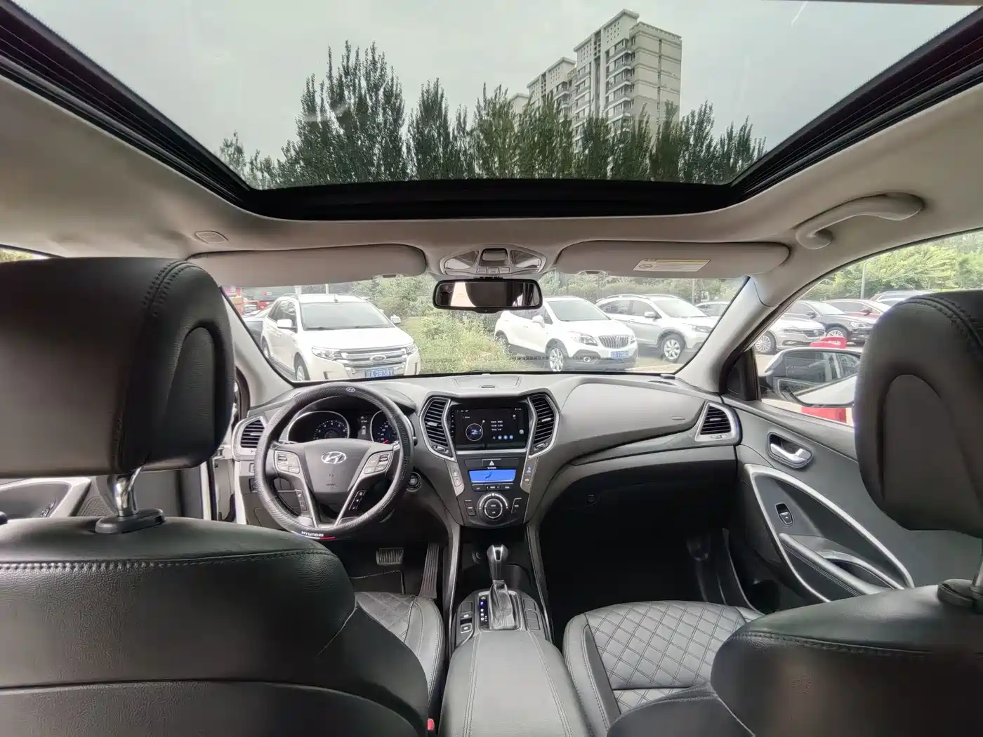 Hyundai Santa Fe 2014 2013 Model 2.4L Automatic 2WD Smart