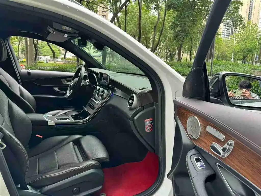 Mercedes-Benz GLC 2021 GLC 300 L 4MATIC Sporty фото 8