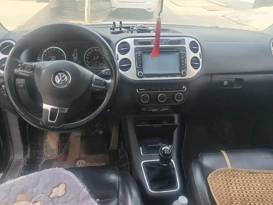 Volkswagen Tiguan 2015 1.8TSI Manual 2WD Limited Edition фото 12