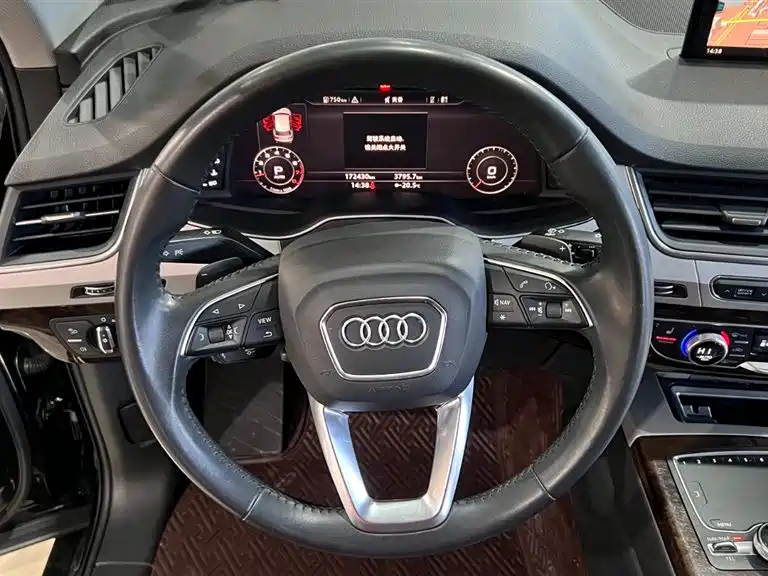 Audi Q7 2019 55 TFSI Technology фото 16