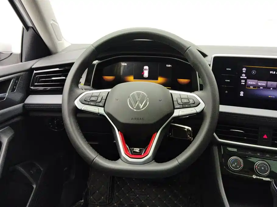 Volkswagen Sagitar 2024 300TSI DSG Flying Edition фото 15