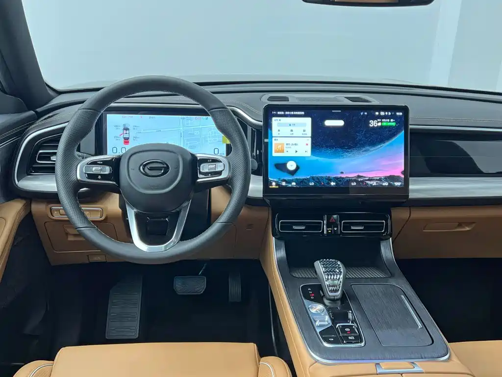 GAC Trumpchi Trumpchi GS8 2025 2025 Pilot Series 2.0TGDI 2WD Luxury Edition 5-seater