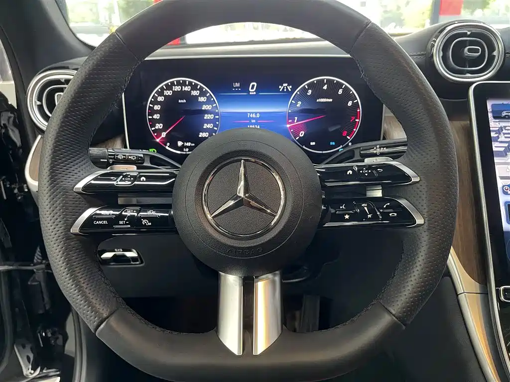Mercedes-Benz GLC 2023 GLC 300 L 4MATIC Dynamic 7-Seater фото 15