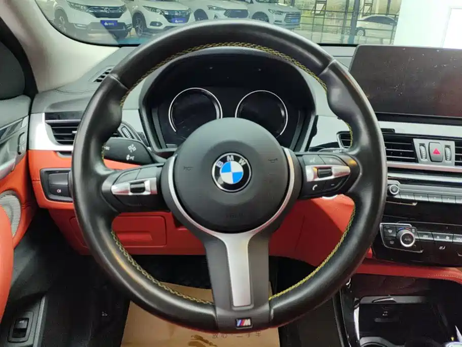 BMW X2 2023 sDrive25i M Sport Shadow Edition фото 15