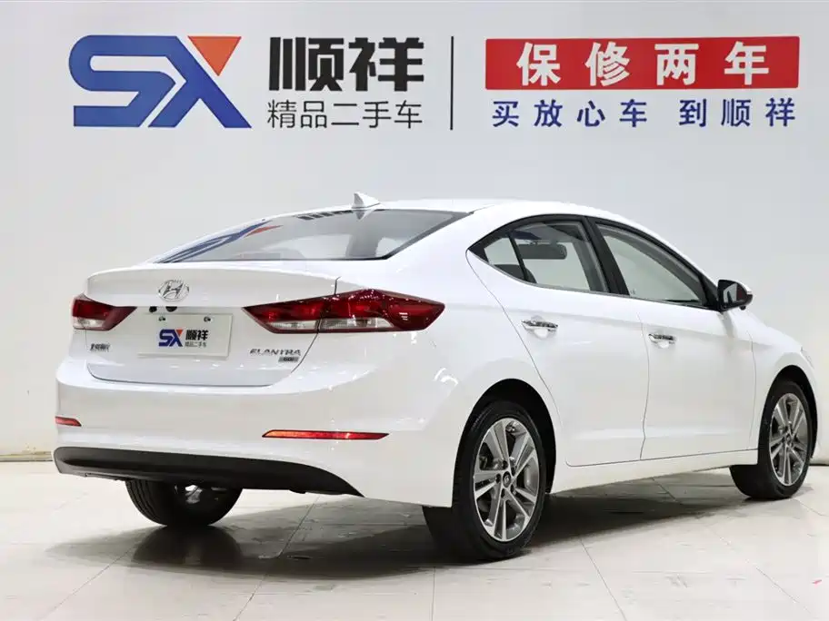 Hyundai Elantra 2016 Model 1.6L Automatic Smart Elite фото 4