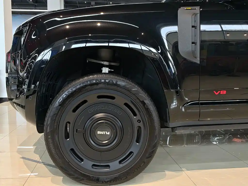 Land Rover Defender 2025 2024 110 5.0T V8