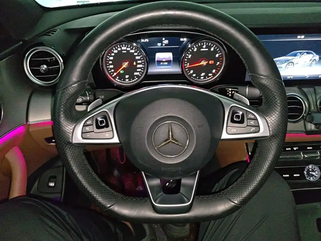 Mercedes-Benz E-Class 2017 E 200 Sport 4MATIC фото 11