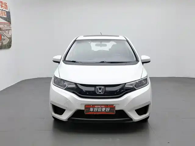 Honda Fit 2016 1.5L LXS CVT Comfort Sunroof Edition — фото 3