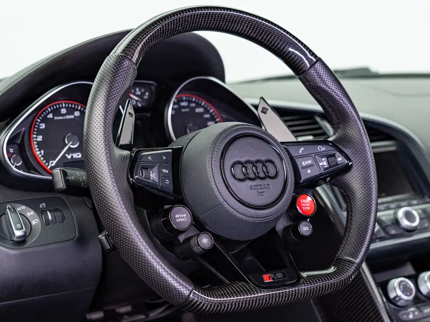 Audi R8 2010 5.2 FSI quattro фото 15