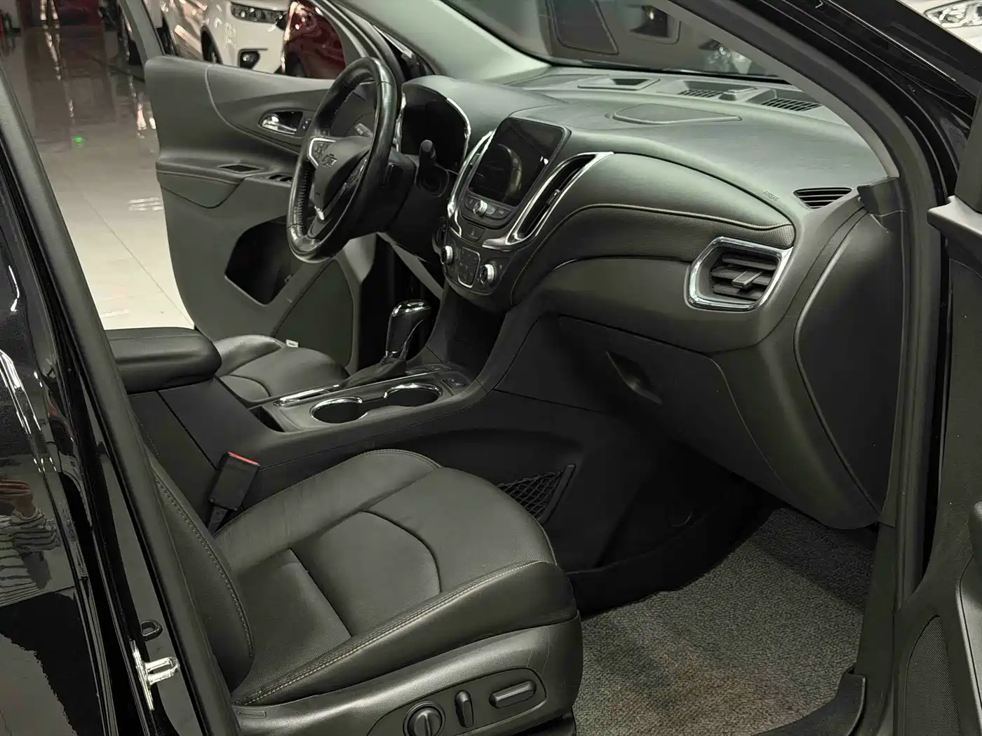 Chevrolet Equinox 2018 RS 550T Automatic 4WD Guardian Edition фото 9