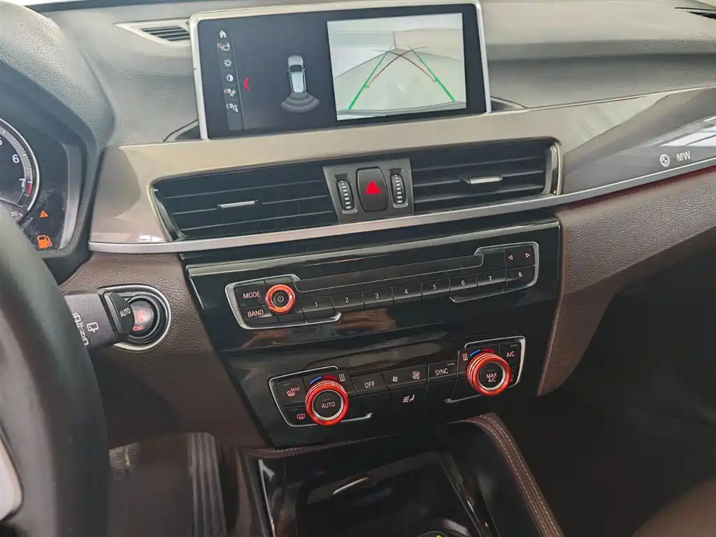 BMW X1 2019 xDrive20Li Luxury Model фото 14