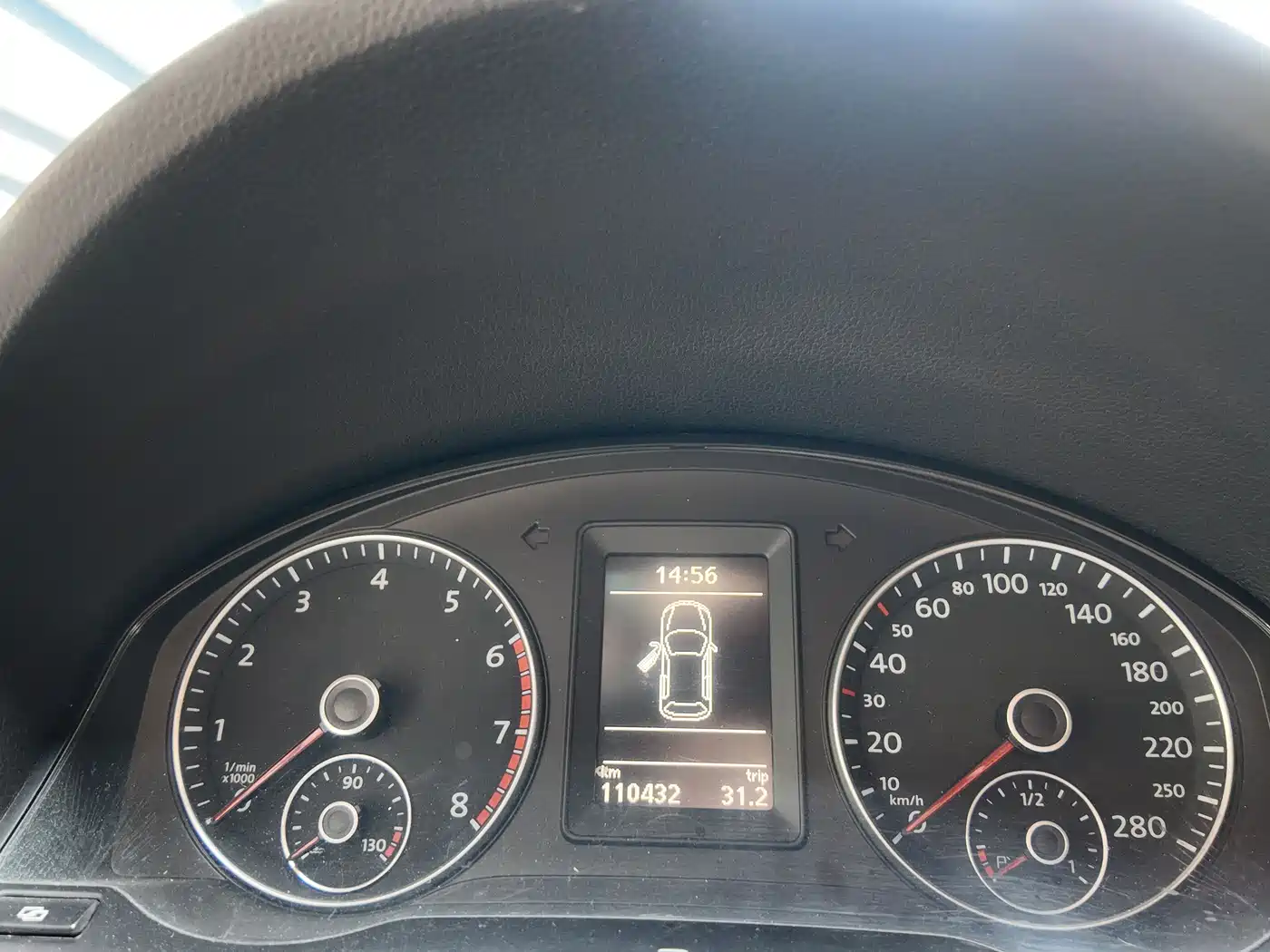 Volkswagen Scirocco 2011 Model R 2.0TSI фото 8